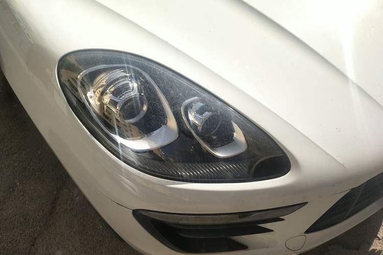 Used Porsche Macan 2014 Macan 2.0T Right Front Headlight