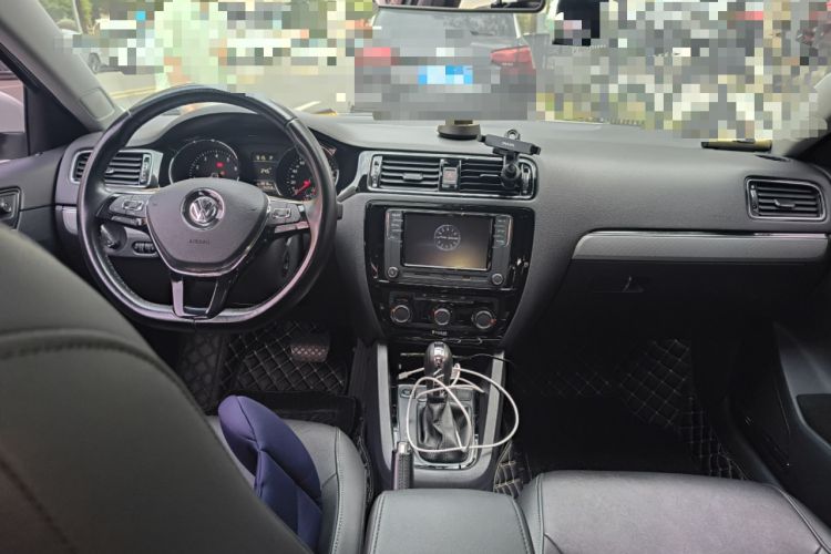 Used Volkswagen Sagitar 2017 230TSI Automatic Comfort Version