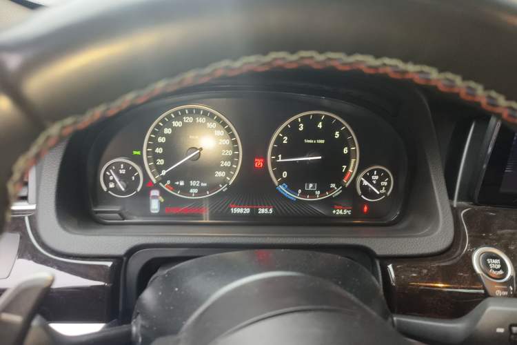 Used BMW 5 Series GT 2015 528i Leading Model
