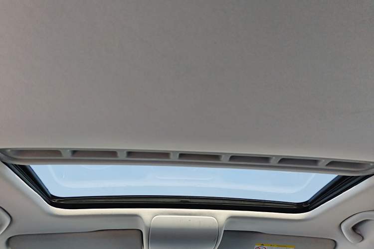 Used Volkswagen Polo 2016 1.6L Automatic Comfort Model