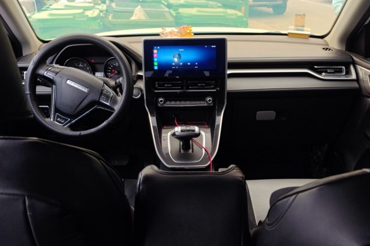 Used Haval M6 2021 PLUS 1.5T DCT Elite Smart Connectivity Model Center Console