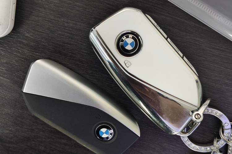 Used BMW 5 Series 2024 525i M Sport Package Vehicle Key