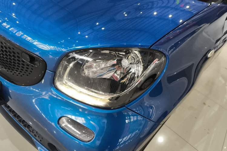 Used smart forfour 2016 0.9T 66 kW Pioneer Edition