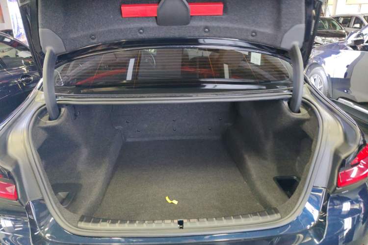 Used BMW 5 Series 2022 Restyled 525Li Luxury Package
