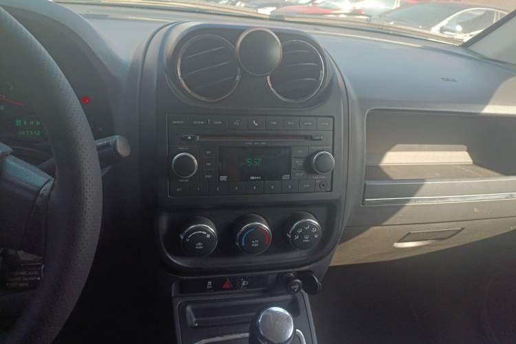 Used Jeep Compass  Audio And AC Panel