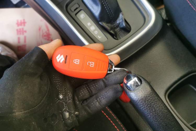 Used Suzuki S-Cross 2015 1.6L CVT Two-Wheel Drive Entry-Level Trim Interior 1