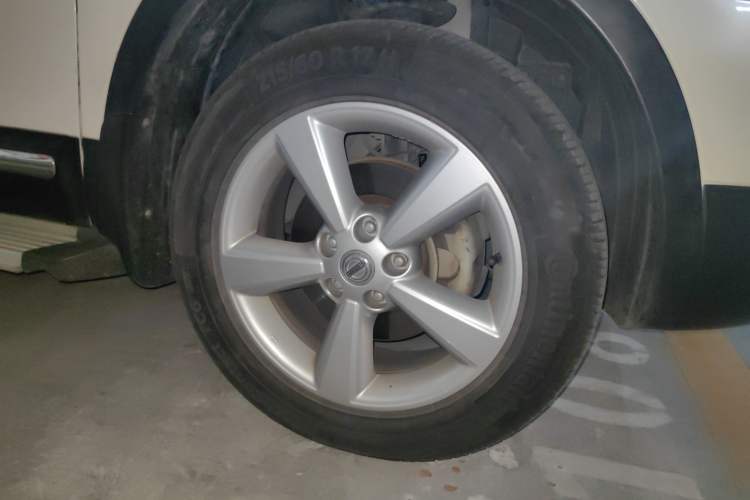 Used Nissan Qashqai 2015 2.0 XL Coolfire CVT 2WD Right Front Wheel Hub