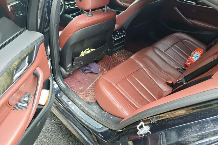 Used BMW 5 Series 2018 Restyled 530Li Leading Edition M Sport Package Left Rear Seat