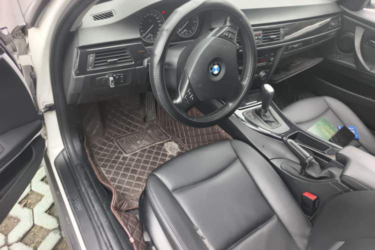 Used BMW 3 Series 2012 318i Leading Model

