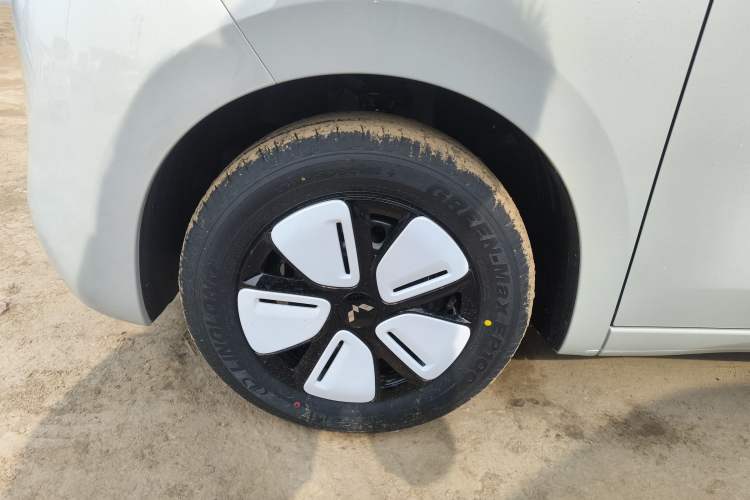 Used Wuling Hongguang MINIEV 2025 Four-Door Version Advanced Edition
