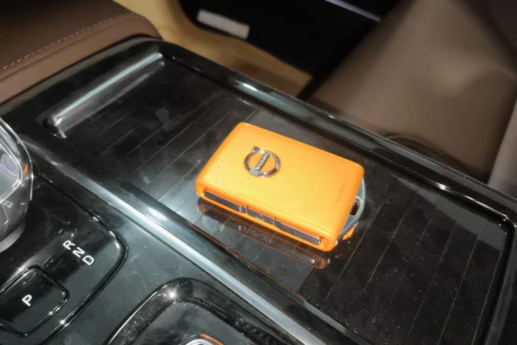 Used Volvo S90 New Energy 2024 Plug-in Hybrid Four-Wheel Drive Long-Range Luxury Smart Edition
