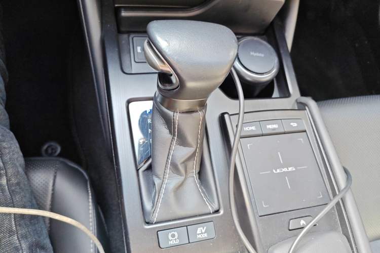 Used Lexus ES 2018 300h Premier Edition China VI Standard
