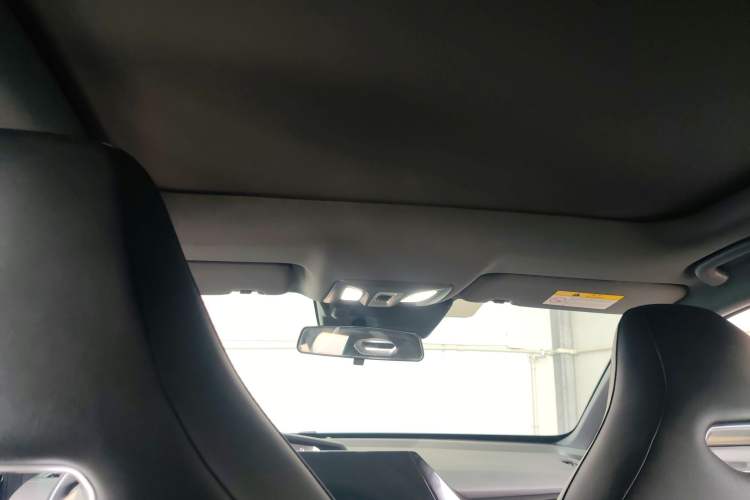 Used Changan UNI-V 2023 1.5T Prestige Model
