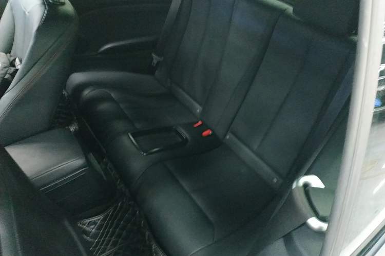 Used BMW 2 Series (Import) 2018 220i Convertible Coupe Sports Design Package
