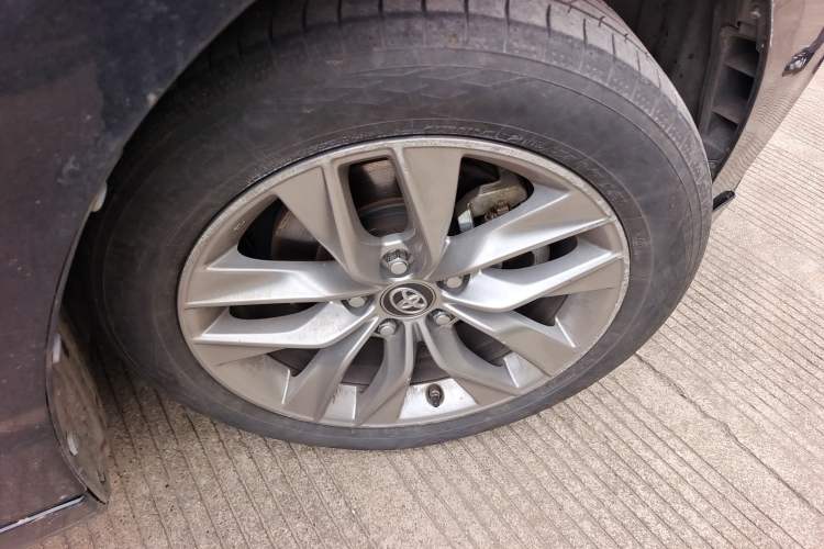 Used Toyota Avalon 2019 2.0L Ambition Edition China VI
