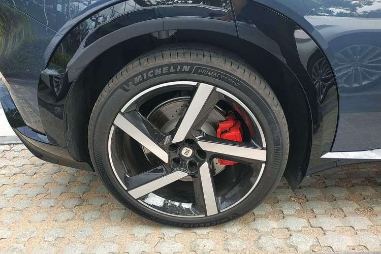 Used Xiaomi Auto YU7 2025 Ultra-Long Range High-Performance All-Wheel-Drive Max Edition