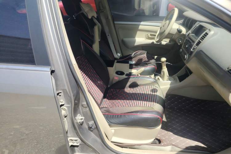 Used Nissan Sylphy 2012 Classic 1.6XE Manual Comfort Edition Right Front Seat