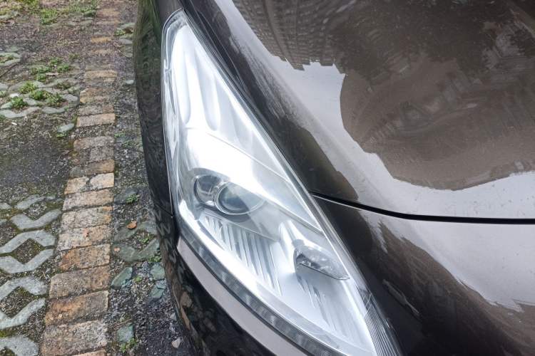 Used Peugeot 3008 2015 2.0L Automatic Classic Edition Right Front Headlight