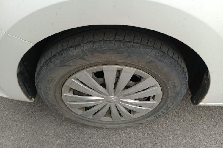 Used Volkswagen Santana 2019 1.5L Manual Fashion Edition China VI Standard Exterior 4