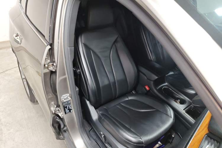 Used Lincoln MKC 2017 2.0T Two-Wheel-Drive Luxury Edition