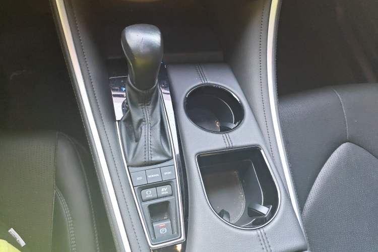 Used Toyota Avalon 2022 Dual-Engine 2.5L Luxury Edition