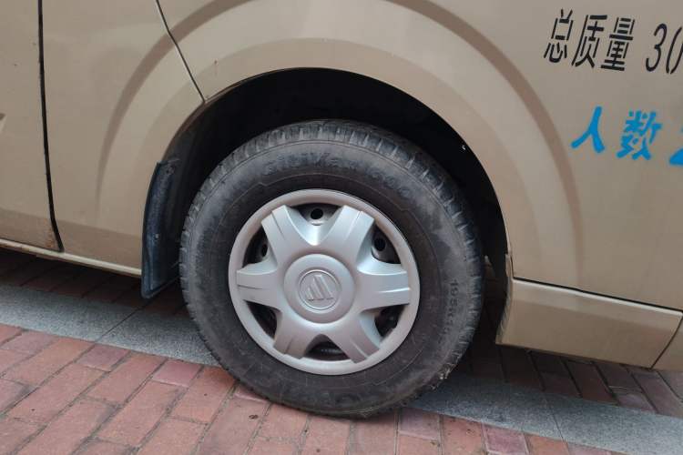 Used Foton Scenic G7 2017 2.0L Short-Wheelbase Commercial Van High-Roof 2-Seater 4Q20M
