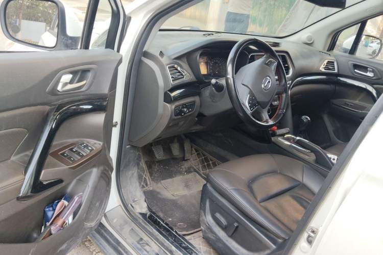 Used GAC Trumpchi GS4 2017 235T Manual Two-Wheel Drive Luxury Edition
