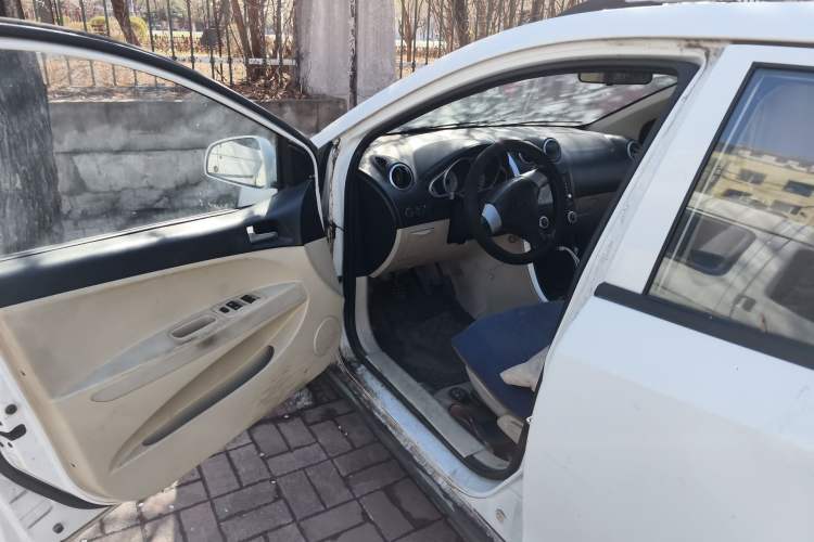 Used Haima Qubit 2013 1.3L Manual Cool Edition Driver Seat