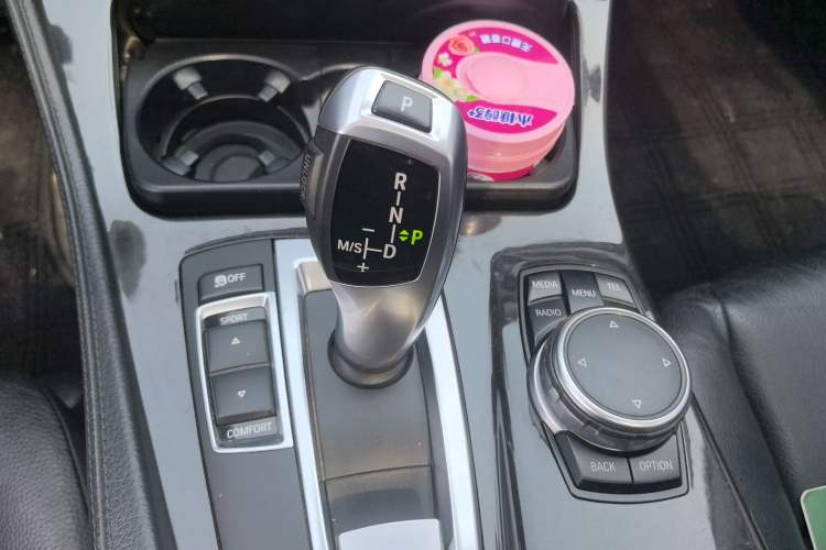 Used BMW 5 Series 2013 525Li Leading Model