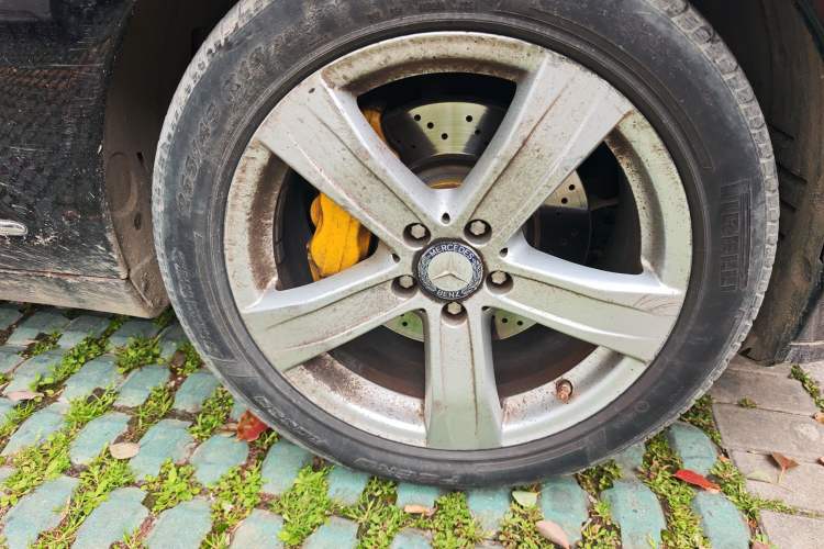 Used Mercedes-Benz S-Class 2010 S 400 L HYBRID Right Front Wheel Hub