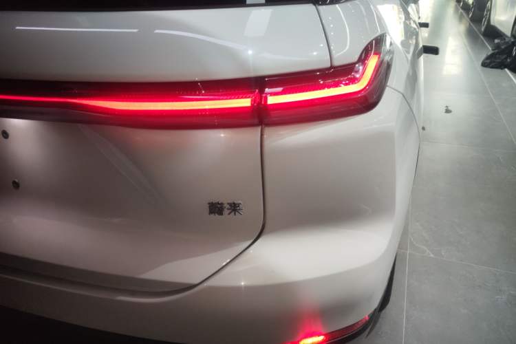 Used Nio ES7 2024 100kWh Signature Edition
