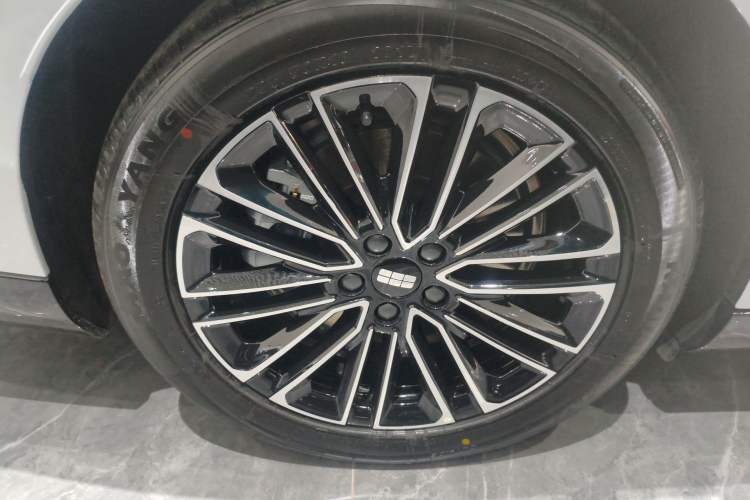 Used Geely Galaxy Galaxy 8 2025 130km EM-i Deluxe Edition