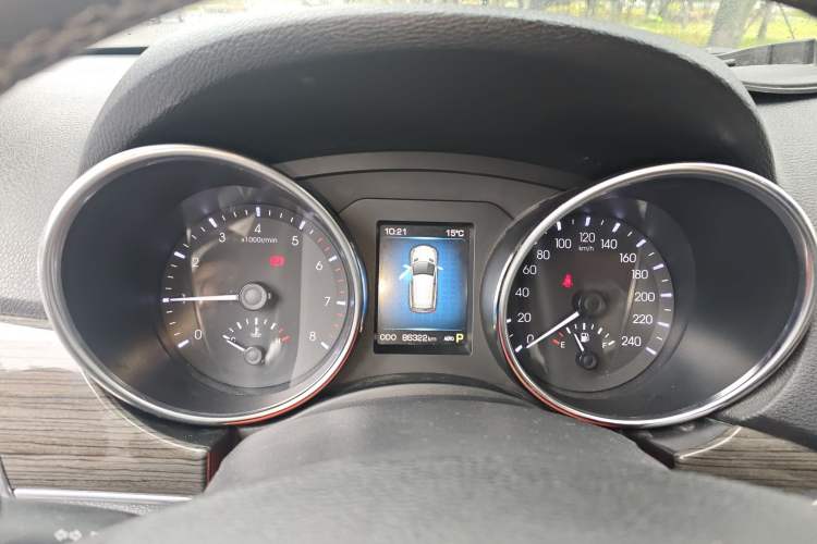 Used Haval H9 2015 2.0T Four-Wheel Drive Ultra-Luxury 7-Seater
