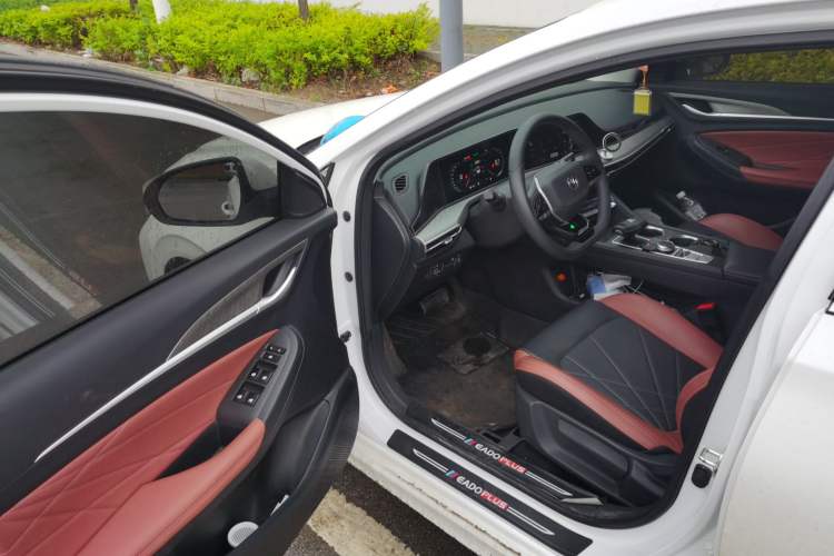 Used CHANGAN Eado 2023 Changan Edition PLUS Blue Whale NE 1.4T GDI DCT Prestige Version