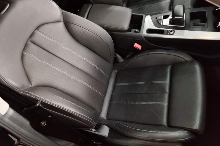 Used Audi A4L 2020 40 TFSI Luxury Dynamic Model