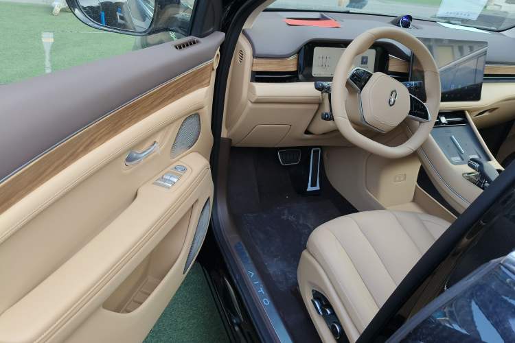 Used Hima AITO M7 2024 1.5T Intelligent Driving Rear-Drive Pro Version 5 Seats Driver Seat