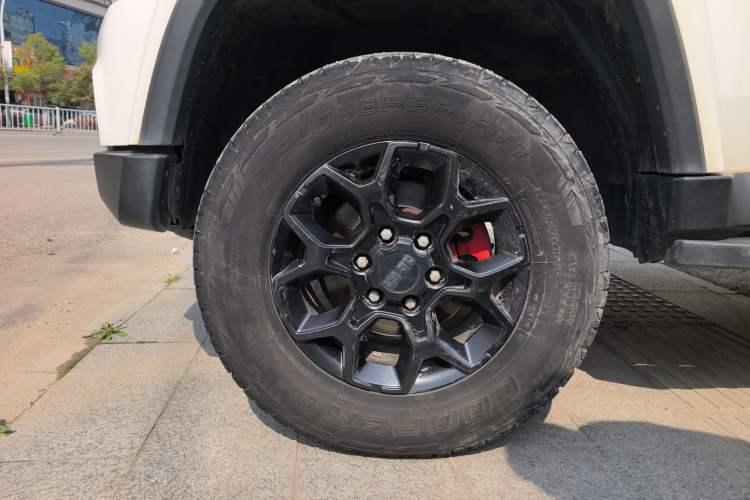 Used BAIC Off-Road BJ40 2021 2.0D Automatic Four-Wheel Drive Blade Hero Edition Pioneer Model
