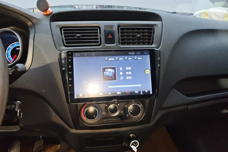 Used CHANGAN KAICHENG Ruixing M60 2019 1.5L Standard Version China VI Van with 5 Seats DAM15KR