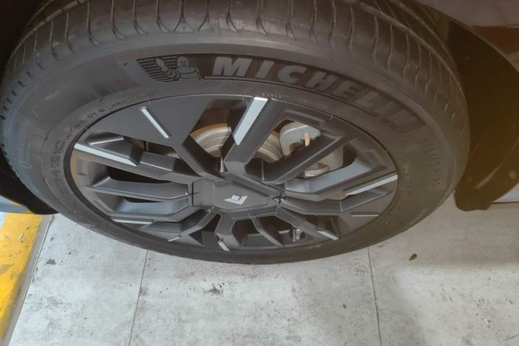 Used Hyptec HT 2025 825 Max Exterior 4