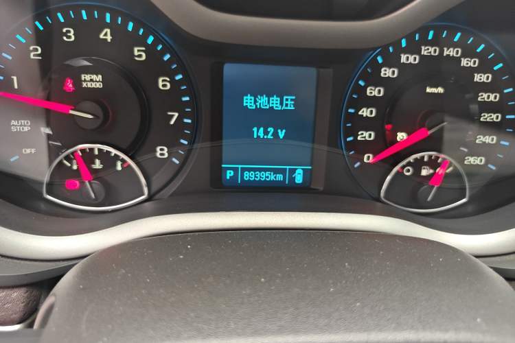 Used Chevrolet Malibu 2017 1.5T Automatic Luxury Edition Odometer Close Up