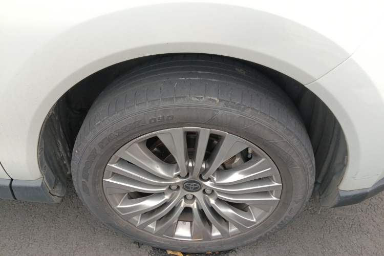 Used Toyota Harrier 2022 2.0L CVT Two-Wheel Drive Deluxe Edition