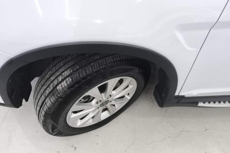 Used Haval H6 2018 Red-Label Sport Edition 1.5T Automatic Two-Wheel Drive Elite Model Left Front Wheel Hub
