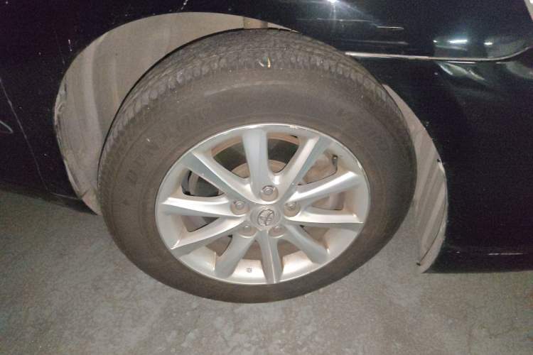 Used Toyota Camry 2012 200G Classic Luxury Edition Right Front Wheel Hub