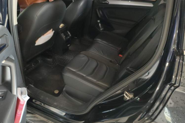 Used Volkswagen Tiguan L 2020 330TSI Automatic Two-Wheel Drive Panoramic Comfort Edition China VI Standard Left Rear Seat