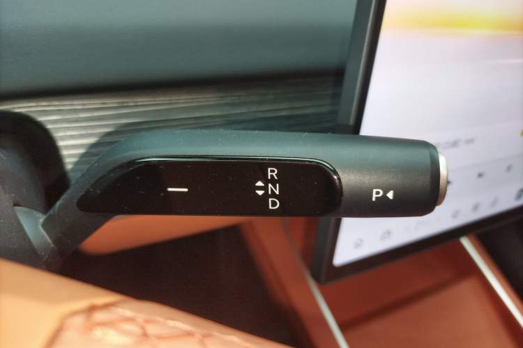 Used ONVO L60 2024 60 kWh Rear-Drive Version