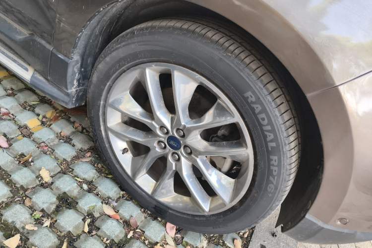 Used Ford Edge 2015 2.0T GTDi Four-Wheel Drive Prestige Model
