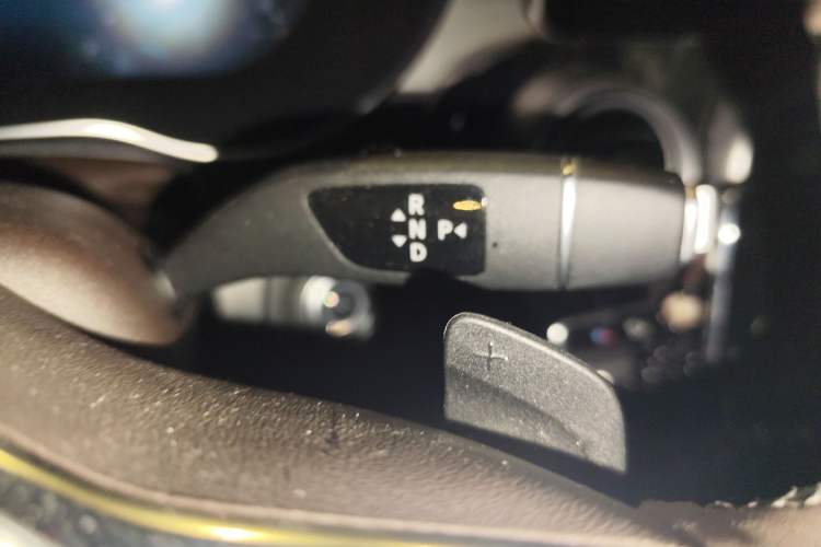 Used Mercedes-Benz GLC 2020 Facelifted GLC 260 L 4MATIC Dynamic Edition Gear Lever