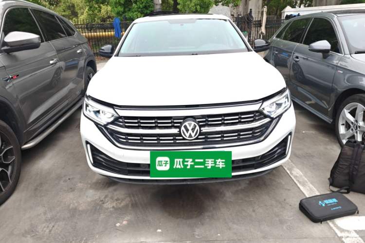 Used Volkswagen Sagitar 2025 Revised Version Three 300TSI DSG Excellence Edition Front