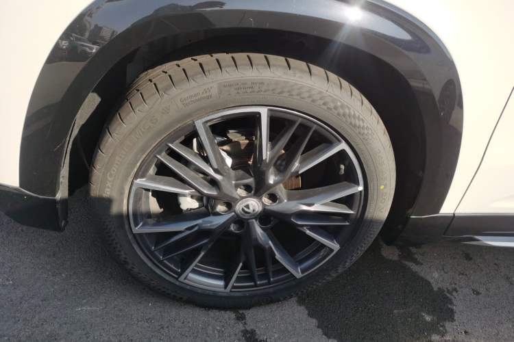 Used CHANGAN UNI-T 2023 2nd Generation 1.5T Luxury Version Left Front Wheel Hub