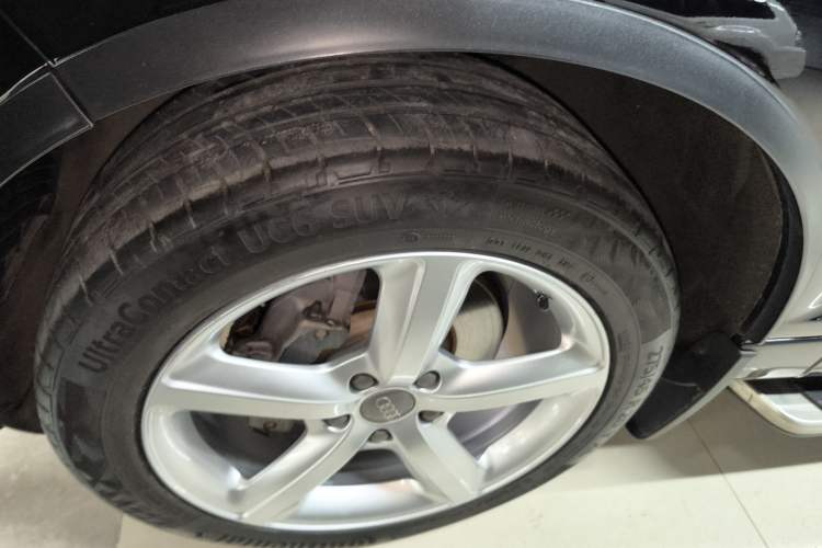 Used Audi Q7 2015 35 TFSI Sport Edition Left Front Wheel Hub